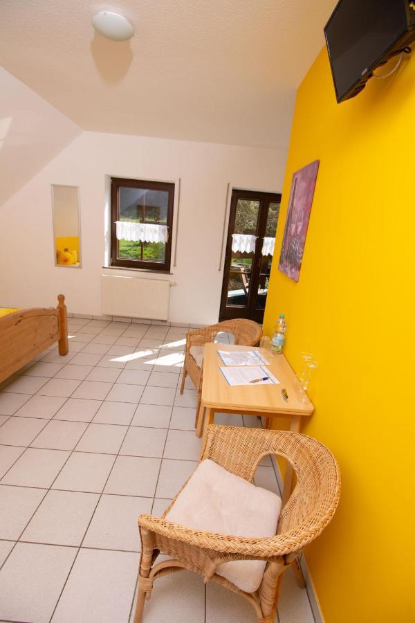 Weingut Christian Bucher Burg  Buitenkant foto