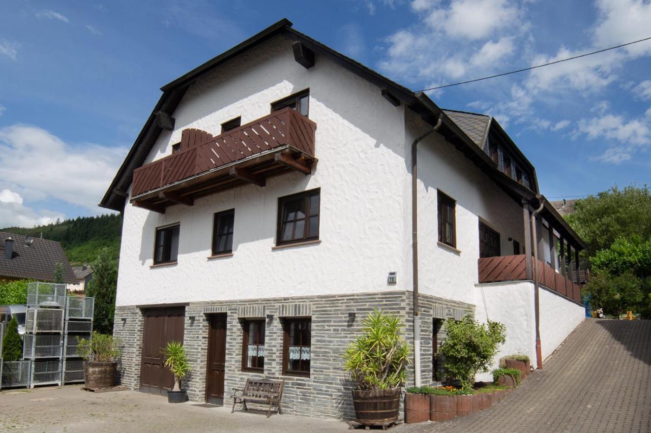 Weingut Christian Bucher Burg  Buitenkant foto